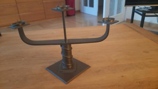 Dwa ładne stare świeczniki vintage