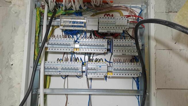 Elektryk Profesjonalne usługi