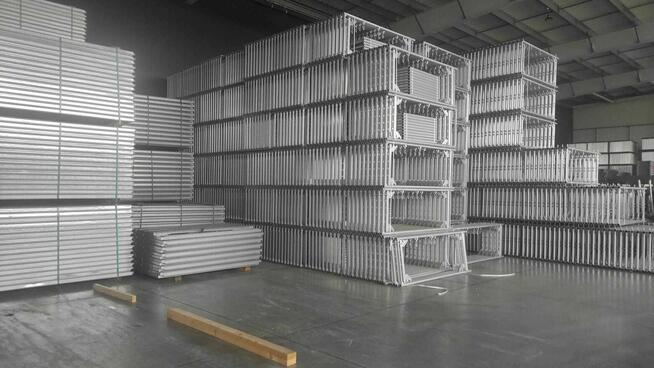 Rusztowania elewacyjne Baumann - zestaw pow. rob. 430m2