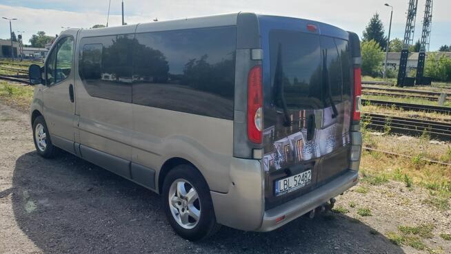 Renault Trafic LONG 9 osobowy KLIMA przód tył hak SALON PL