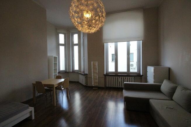 3pok 116met, okolice Galerii Dominikańskiej BALKON (Wrocław)