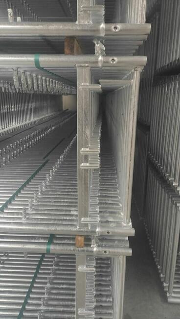 Rusztowania fasadowe plettac -zestaw pow. robocza 150 m2