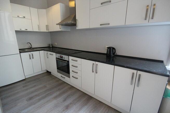 3pok 116met, okolice Galerii Dominikańskiej BALKON (Wrocław)