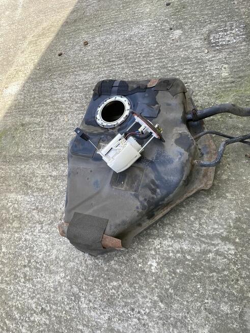Zbiornik paliwa , bak Mazda 5