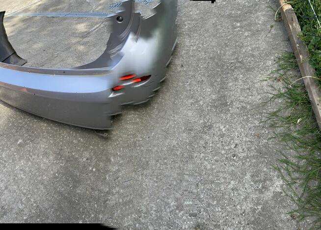 Zderzak Tylny Mazda 5 .