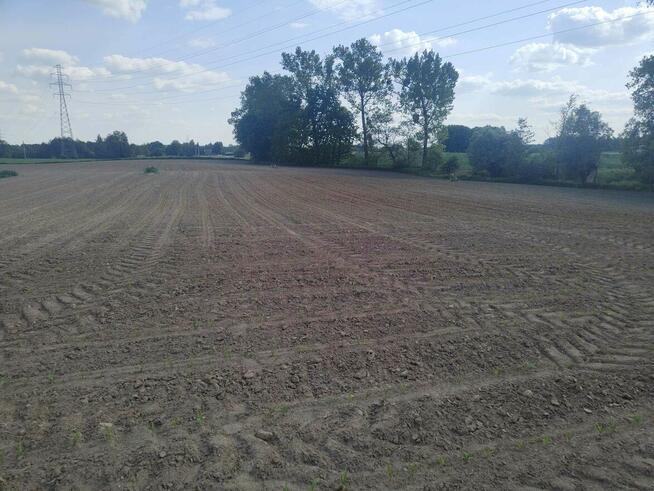 Sprzedam działkę budowlaną z warunkami zabudowy