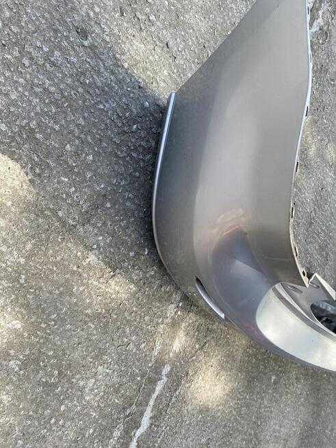 Zderzak Tylny Mazda 5 .