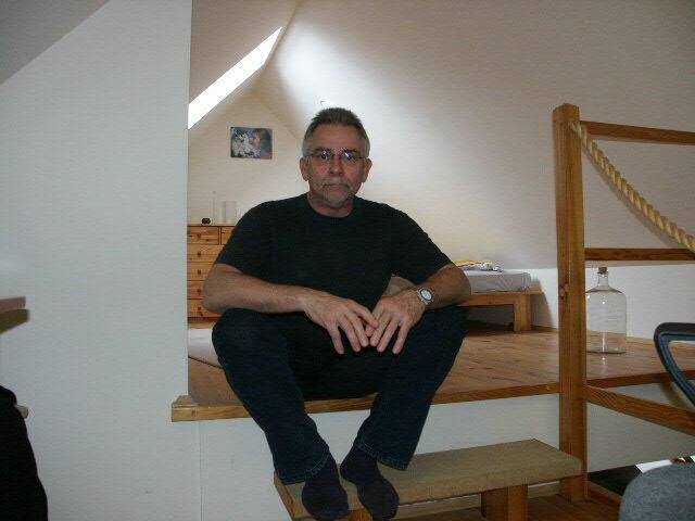 Emeryt podejmie prace okolice Wieliczki 509-983-864