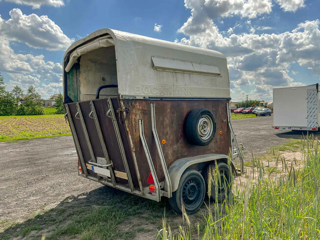 Przyczepa używana do koni Bockman tania do zwierząt do bydła