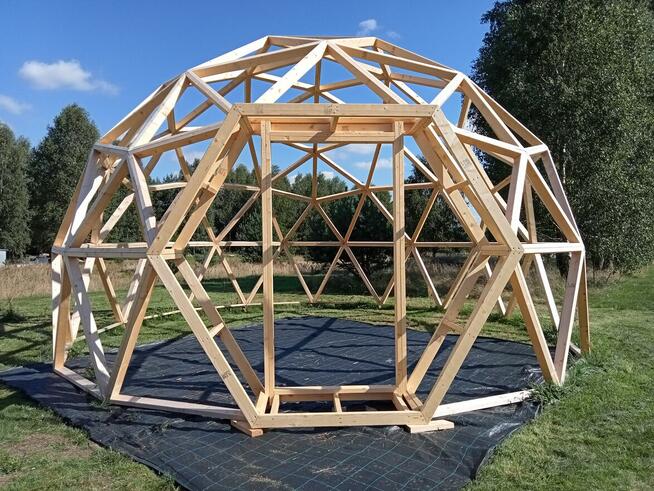 Kopuła geodezyjna - namiot sferyczny - GLAMPING 35 M2.