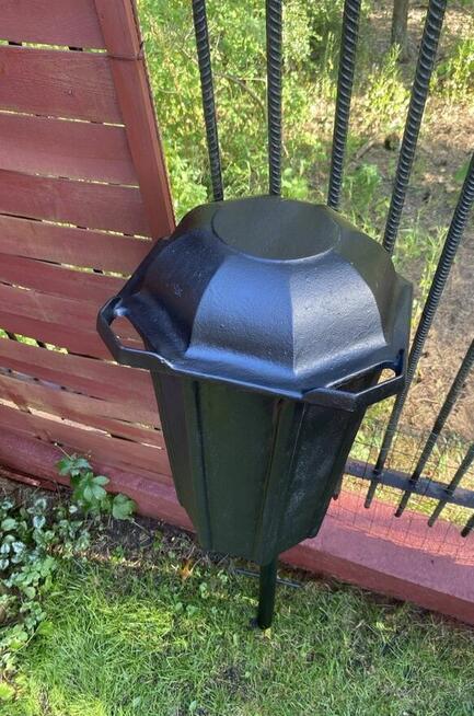 Żeliwny zestaw : 2 kosze w stylu retro + skrzynka na listy.