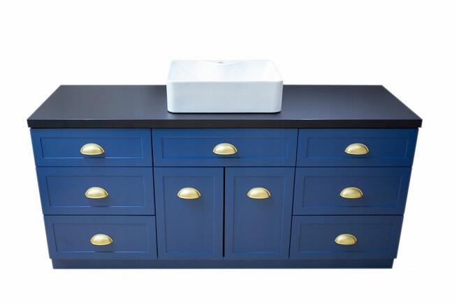 Meble łazienkowe na wymiar, szafka na wymiar STOLRYS złożone