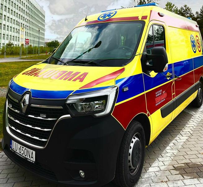 kierowca karetki w transporcie sanitarnym