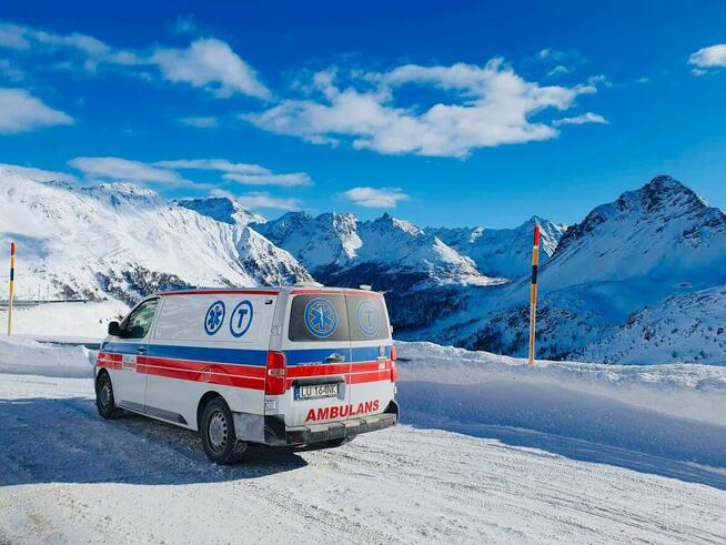 kierowca karetki w transporcie sanitarnym