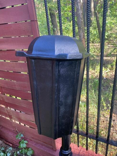 Żeliwny zestaw : 2 kosze w stylu retro + skrzynka na listy.