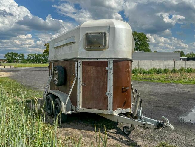 Przyczepa używana do koni Bockman tania do zwierząt do bydła