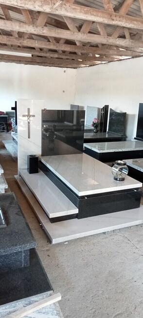 Nagrobki schody parapety