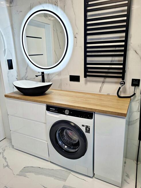 Meble łazienkowe na wymiar, szafka na wymiar STOLRYS złożone