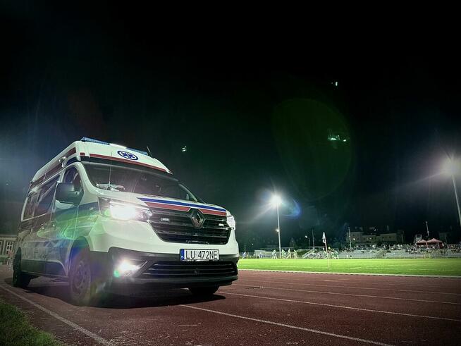 kierowca karetki w transporcie sanitarnym