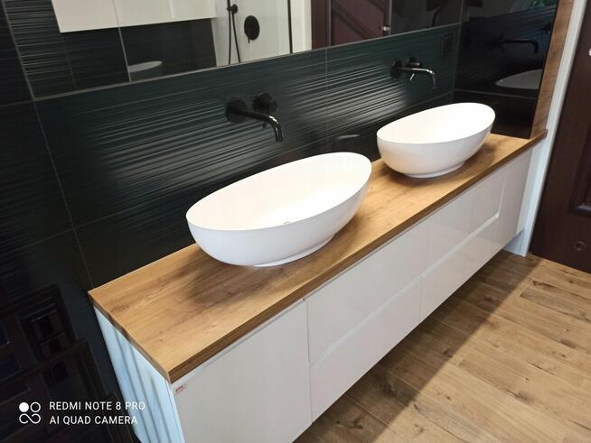 Meble łazienkowe na wymiar, szafka na wymiar STOLRYS złożone