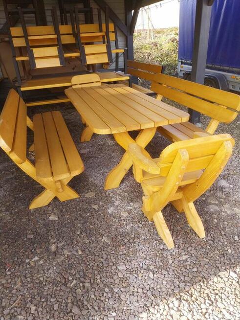 Drewniany stół malowany 2 ławki 2 fotele meble ogrodowe