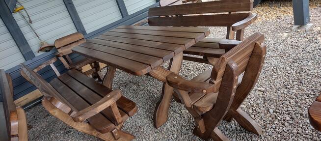 Drewniany stół malowany 2 ławki 2 fotele meble ogrodowe