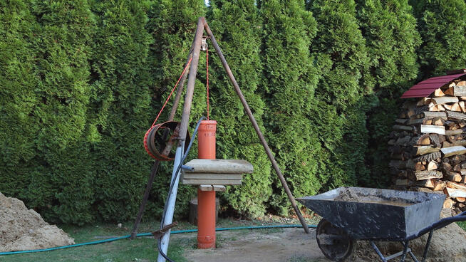Wiertnica do wiercenia studni