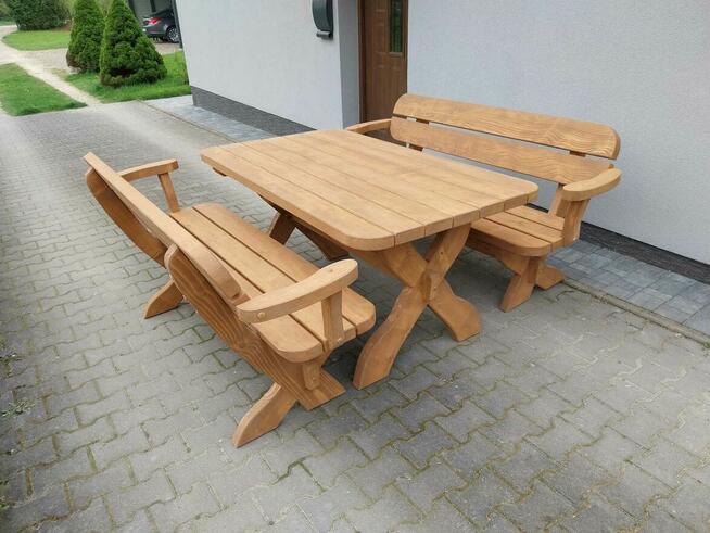 Drewniany stół malowany 2 ławki 2 fotele meble ogrodowe