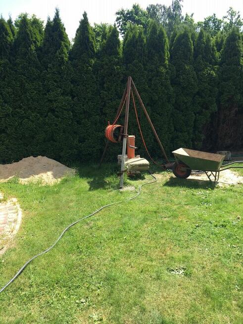 Wiertnica do wiercenia studni