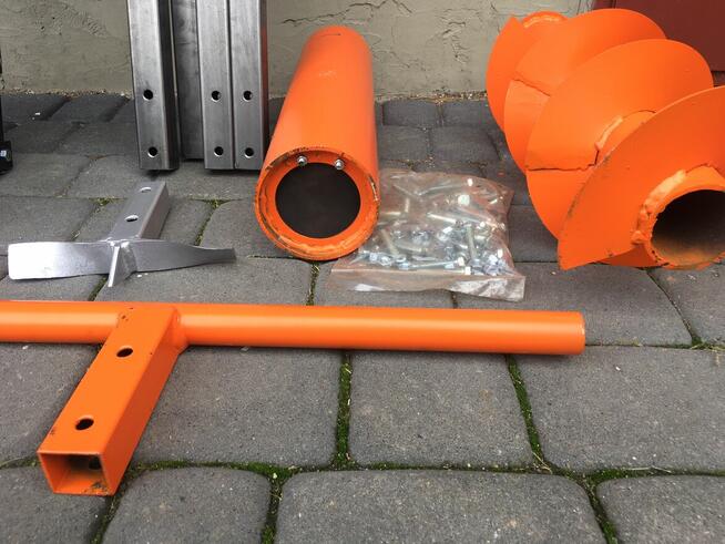 Wiertnica do wiercenia studni