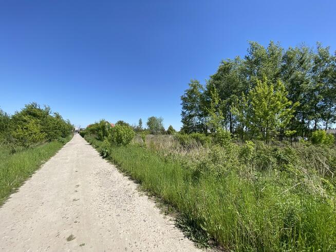 Działka na sprzedaż w Ujrzanowie - 1065 m²