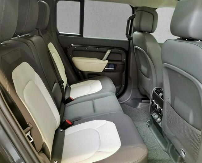 Defender MY24 3.0D I6 200 PS AWD Auto S 110