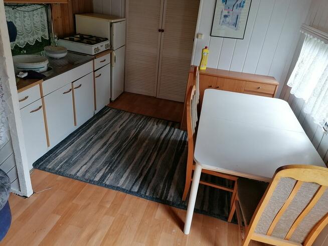 Noclegi w przyczepie holenderska nad jeziorem