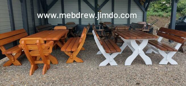 Drewniany stół malowany 2 ławki 2 fotele meble ogrodowe