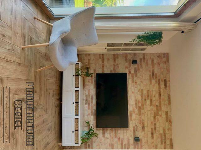 Płytki ceglane , stare cegły na ścianę, lico ceglanr