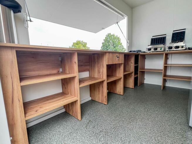 przyczepa gastronomiczna gotowy biznes 3 m naleśniki gofry