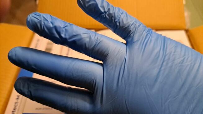 sprzedam rękawiczki jednorazowe w duzej ilości 33 palety