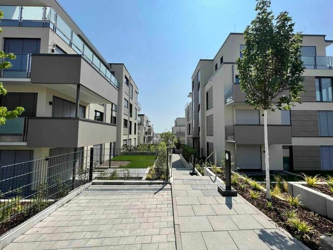 Balustrady, schody, zadaszenia ze stali nierdzewnej, szkło