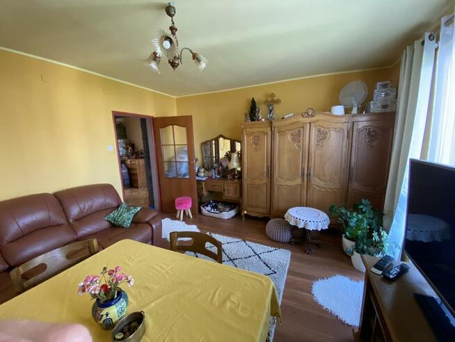 Mieszkanie 3 pokojowe 64 m kw. w Pionkach.