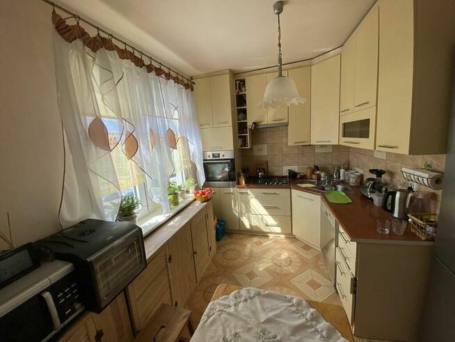 Mieszkanie 3 pokojowe 64 m kw. w Pionkach.