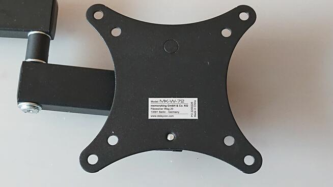 Telewizor LED LG 19LS4R z dekoderm + uchwyt naścien