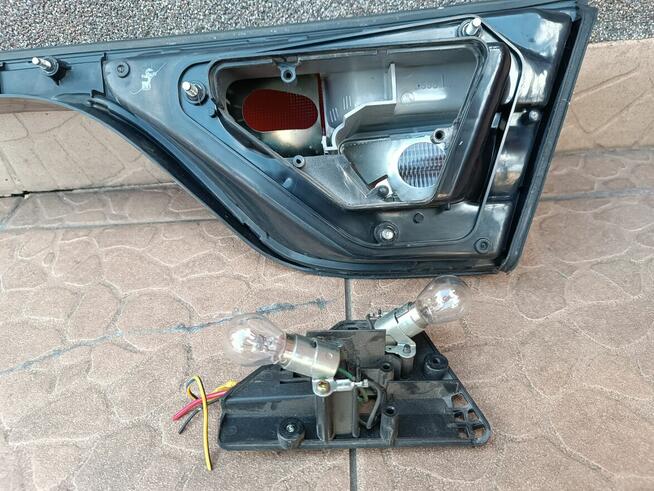 Mitsubishi Galant 7 VII 92-96 lampa tył blenda klapy sedan