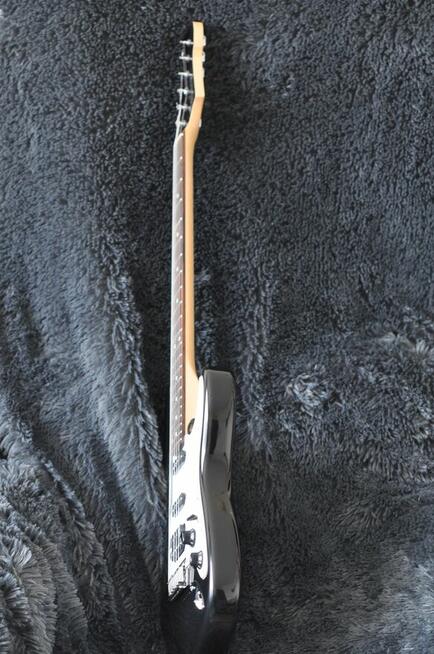 Gitara elektryczna SWING - stratocaster, czarna, układ HSS.