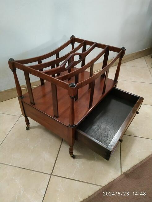 Stojak mahoniowy na nuty ( angielski CANTENBURIES )