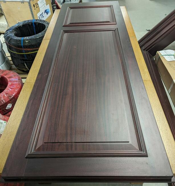 DRZWI WEWNĘTRZNE Z FUTRYNĄ lite drewno CIEMNY MAHOŃ używane