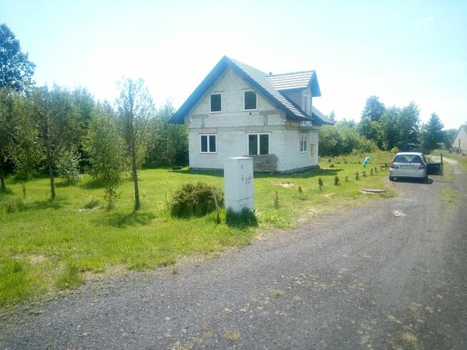 Dom 8 km od granic Kielc z pompom ciepłą