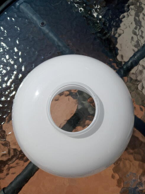 Szklany, biały klosz do kinkietu, lampki