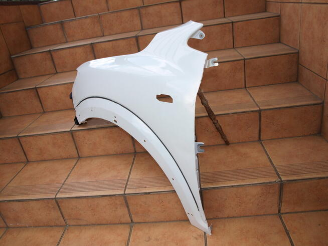 Dacia Sandero Stepway 3 III błotnik lewy przód 2020 - 2024r