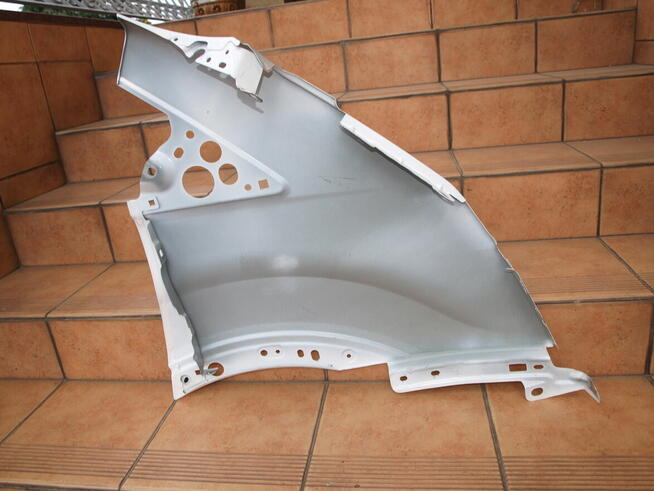 Ford Transit Mk8 błotnik lewy przód 2014 - 2024r