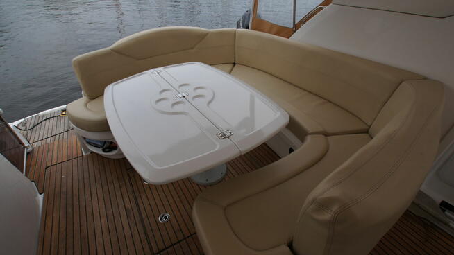 Jacht Motorowy Beneteau Monte Carlo 37 Open